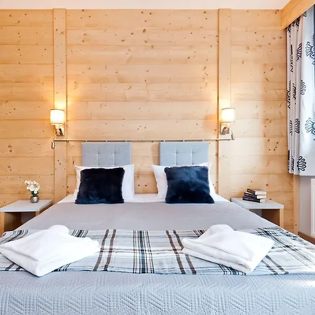 Sun & Snow Lipki Park מלון 3*