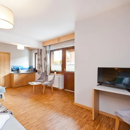 מלון Sun & Snow Lipki Park 3*