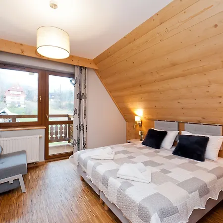 Sun & Snow Lipki Park 3*