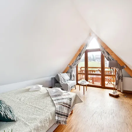 Sun & Snow Lipki Park מלון זקופאנה