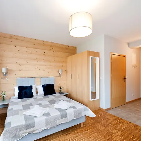 Sun & Snow Lipki Park מלון 3*