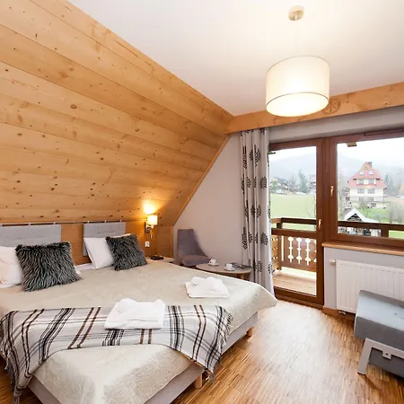 Sun & Snow Lipki Park