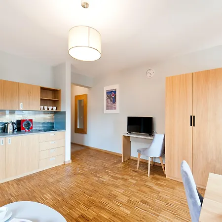 Sun & Snow Lipki Park 3*