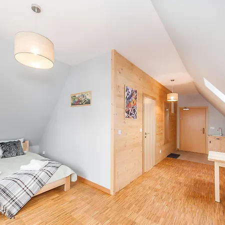 Sun & Snow Lipki Park