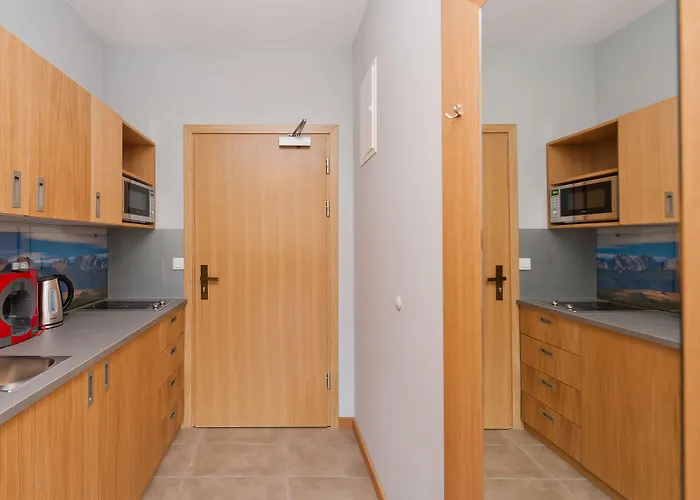 Sun & Snow Lipki Park 3* 자코파네