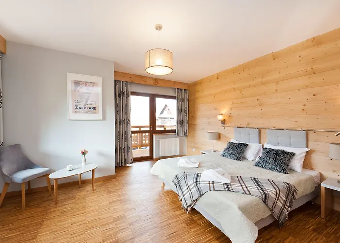 Sun & Snow Lipki Park 3* 자코파네