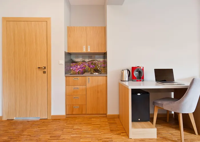 Sun & Snow Lipki Park