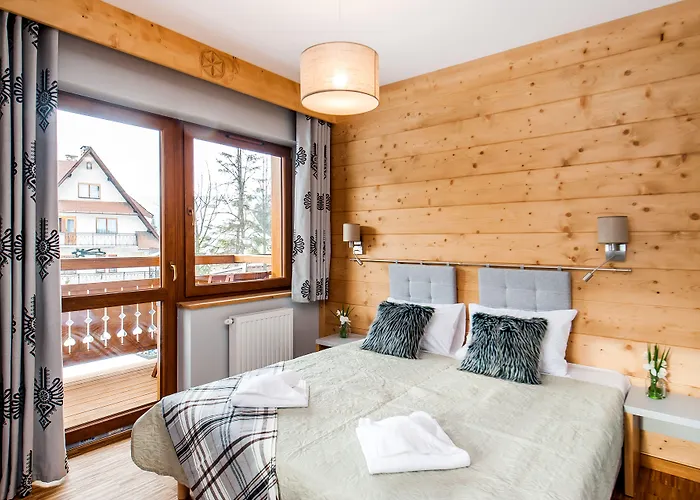 Sun & Snow Lipki Park